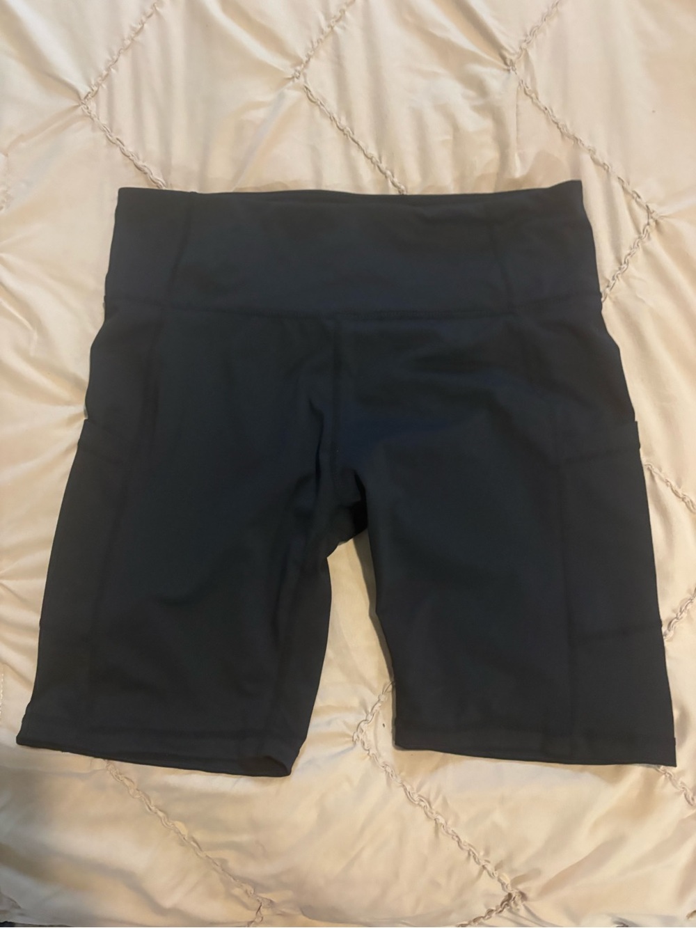 Baleaf Black High-Waist Cycling Shorts with Leg Pockets